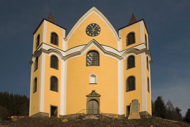 Kostel Nanebevzetí Panny Marie - Neratov